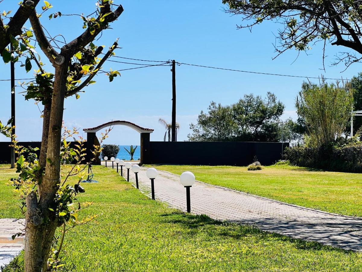 Gazonia Family Estate Hotel Skala  Exterior photo
