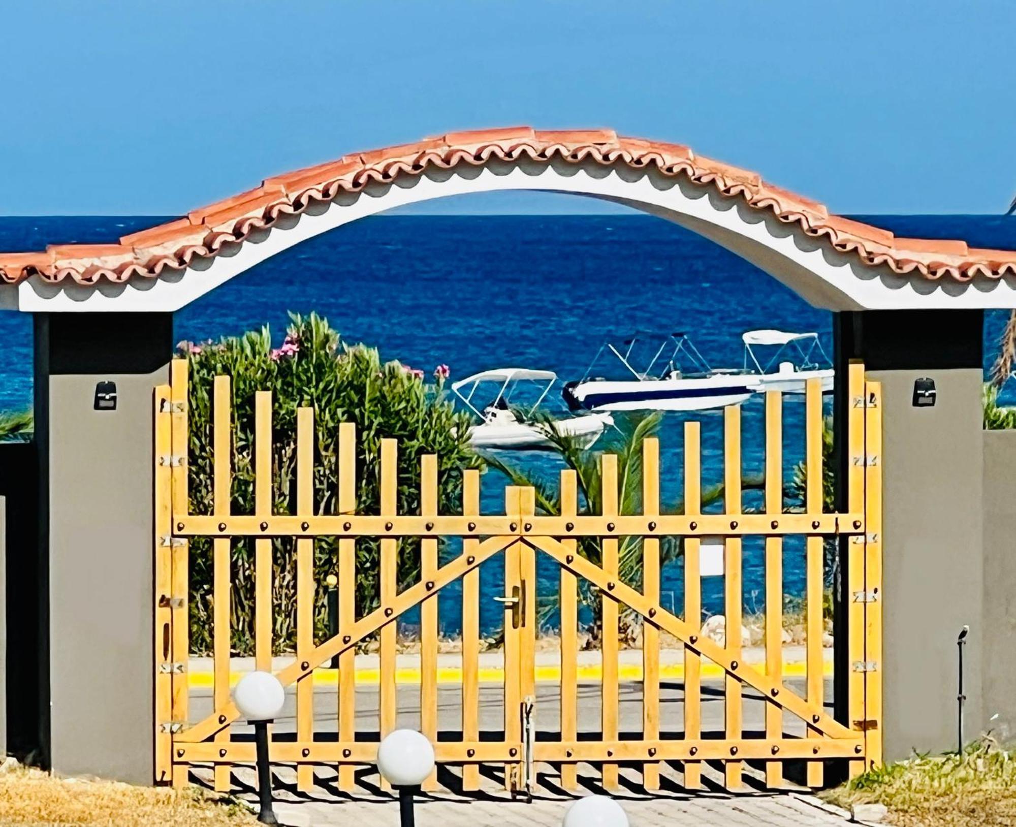 Gazonia Family Estate Hotel Skala  Exterior photo