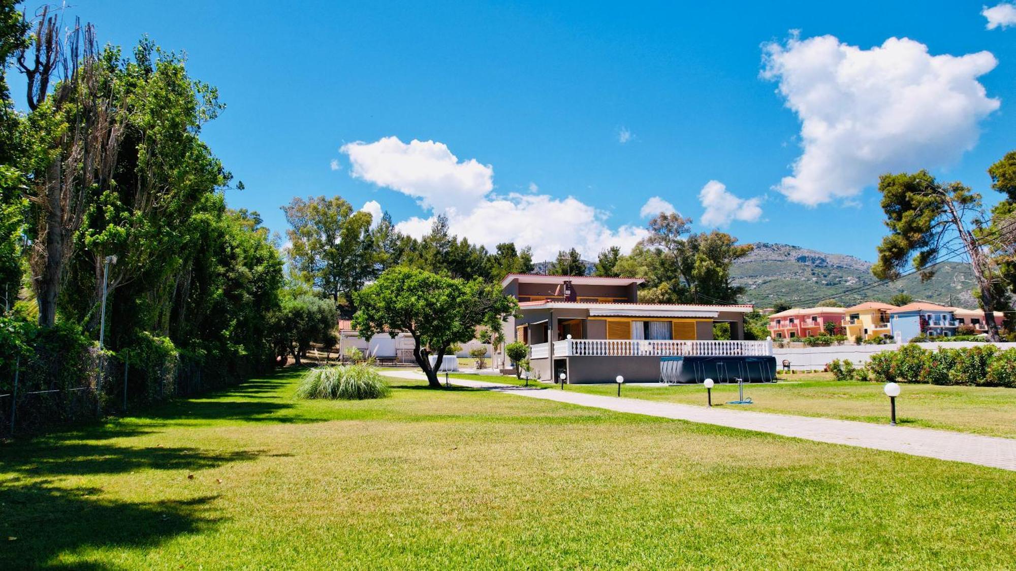 Gazonia Family Estate Hotel Skala  Exterior photo